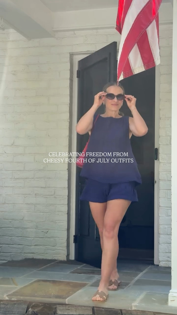 Am I the only one who refuses to buy a holiday-specific outfit?

Comment CUTE for 4th of July outfits you’ll wear on the holiday and all summer long.