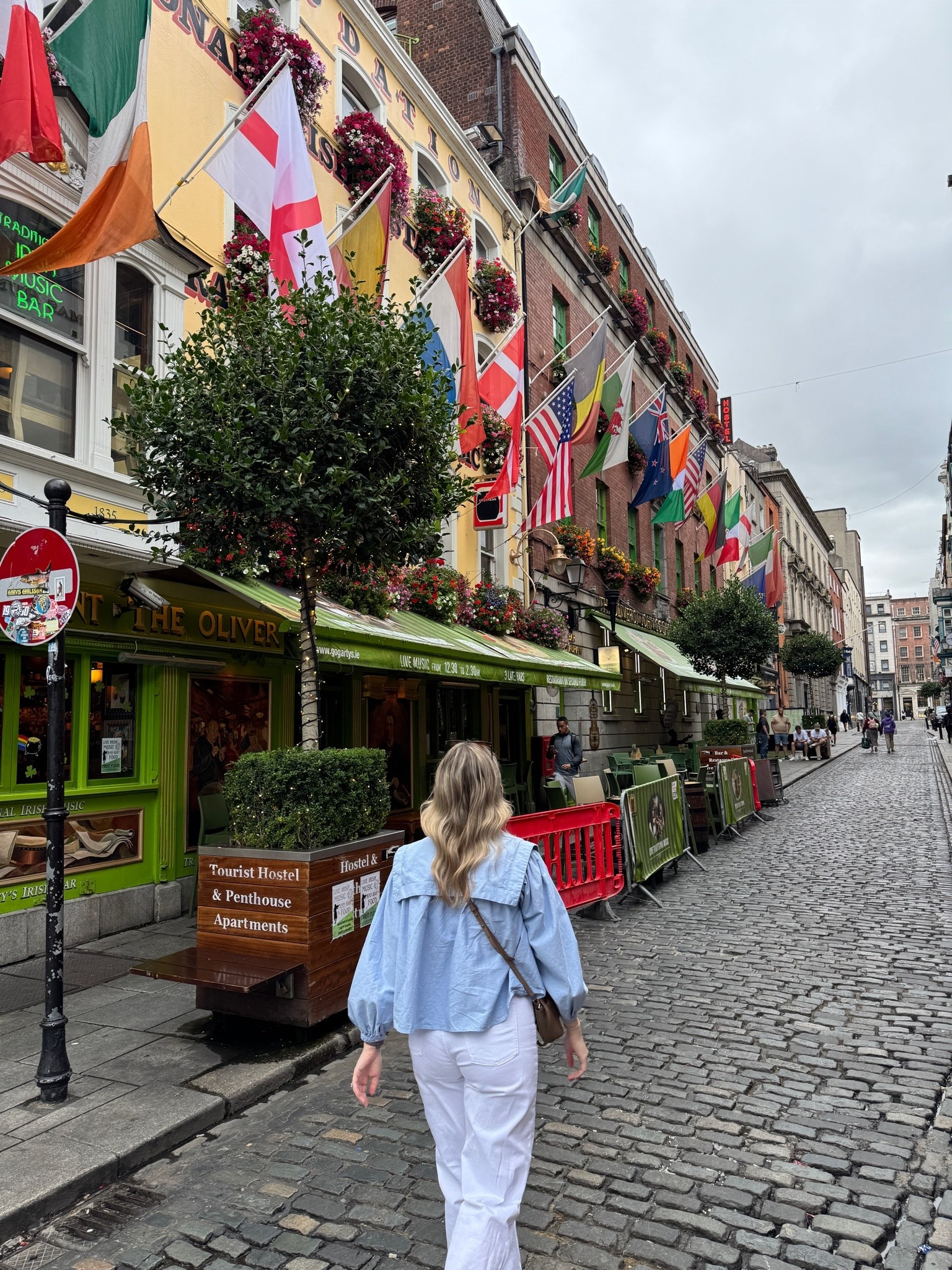 What I packed for our 10-day trip to Ireland 🇮🇪 Outfit pictured was worn in Dublin!

Europe outfits | Ireland outfits | blue button down | blue blouse | white jeans | wide leg jeans

#LTKTravel