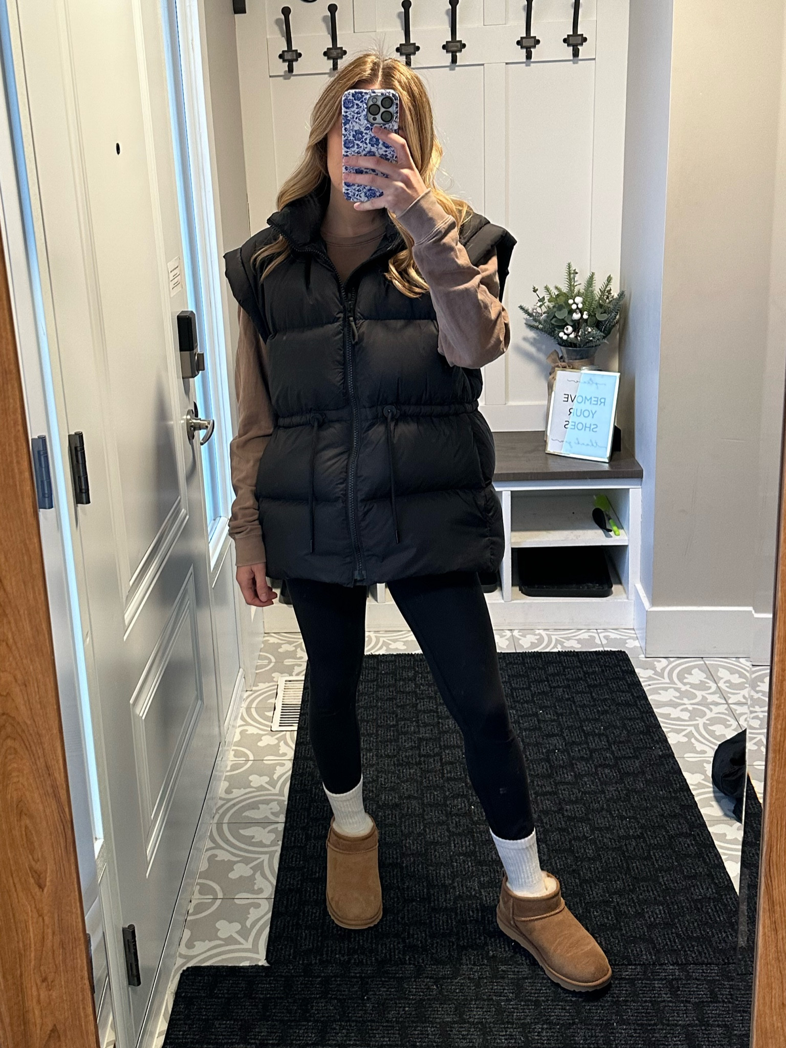 Cozy. Real life. Winter. Cold. Mom life.
🤍🥶🤍

#LTKwinter #LTKstyletip