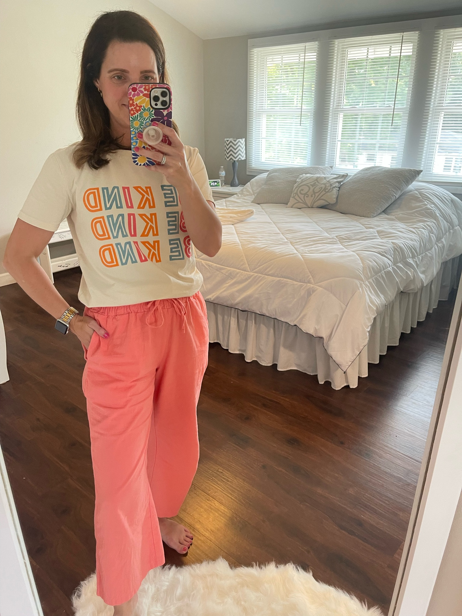 Super comfortable outfit!
#teacheroutfit #bekind #comfypants #womenspants 


#LTKstyletip #LTKunder100 #LTKunder50