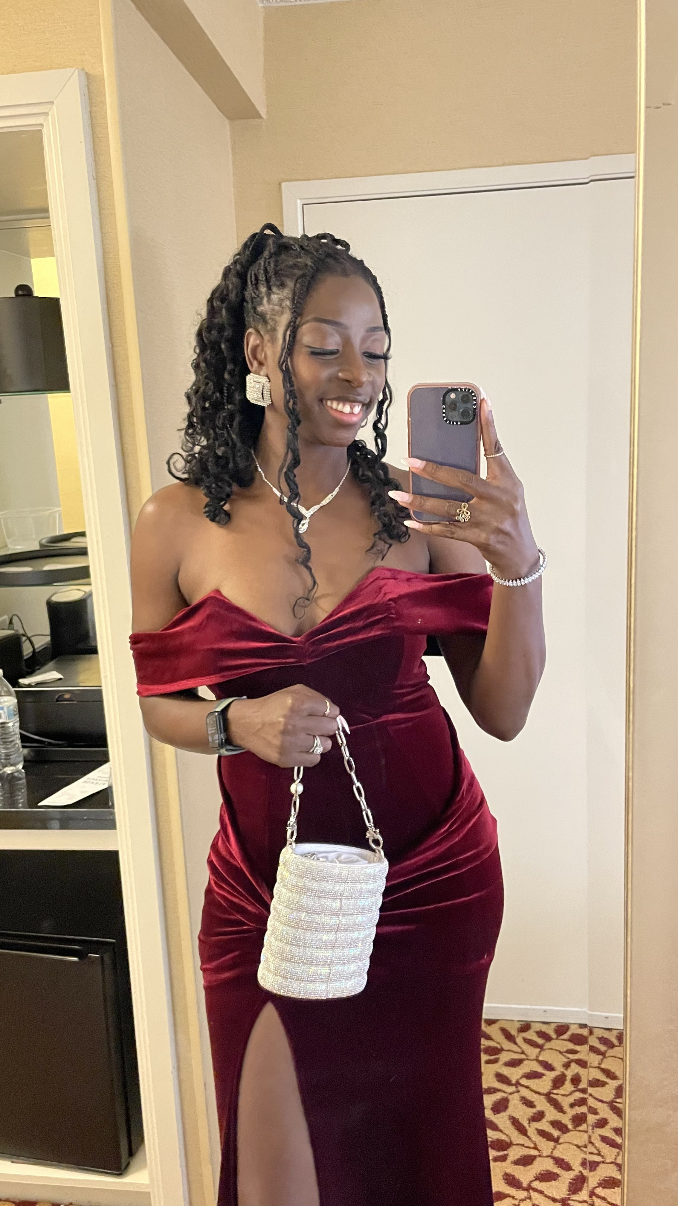 Red velvet dresses
#holidayoutfits #christmasoutfits #christmaspartyoutfits

#LTKHoliday #LTKStyleTip #LTKParties