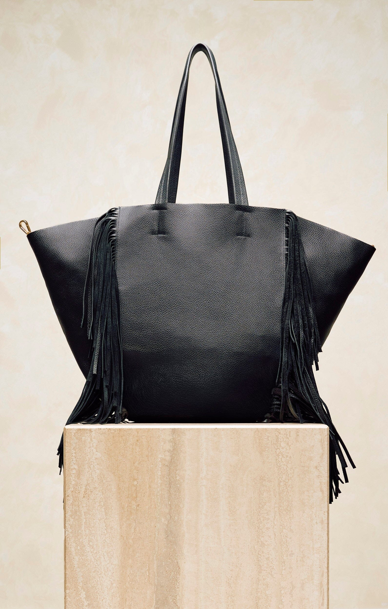 Hendrix Bag | Black | Cleobella