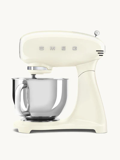 Retro-Style Stand Mixer | goop
