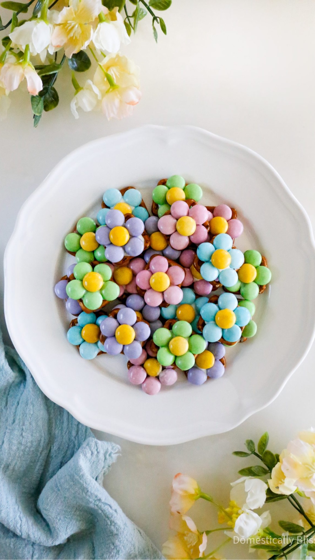 These Spring Flower Pretzel Bites are the perfect sweet-and-salty, bite-sized treat for spring, and they’re quick and easy to make!



#LTKfoodie #LTKSeasonal #LTKKids