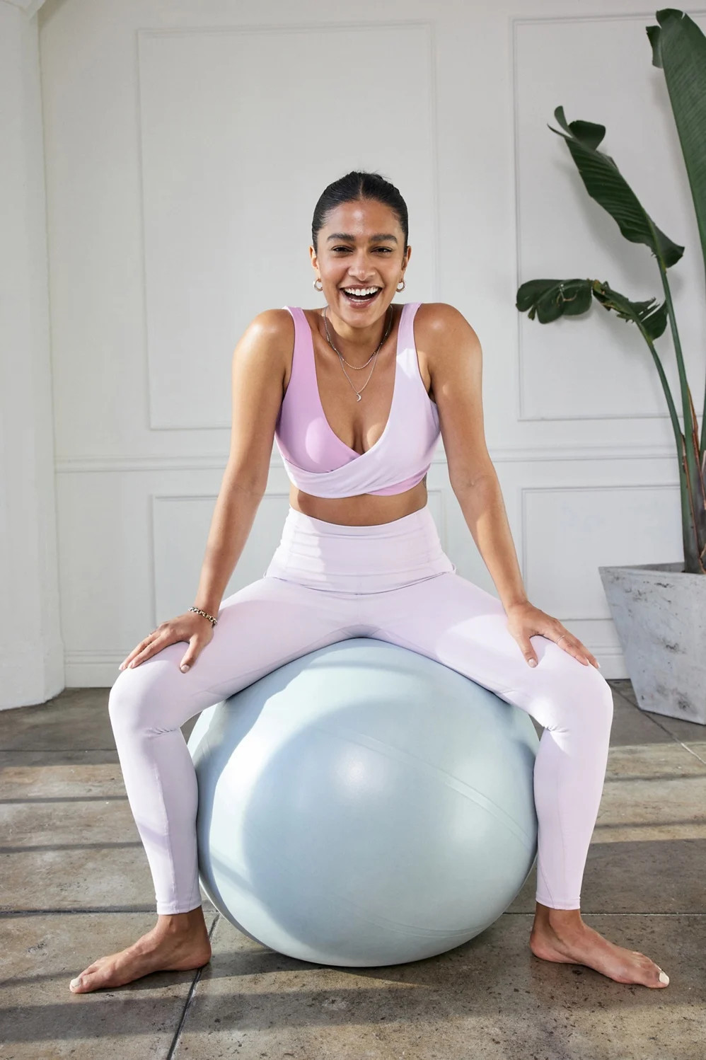 Pose 2-Piece Outfit | Fabletics - North America