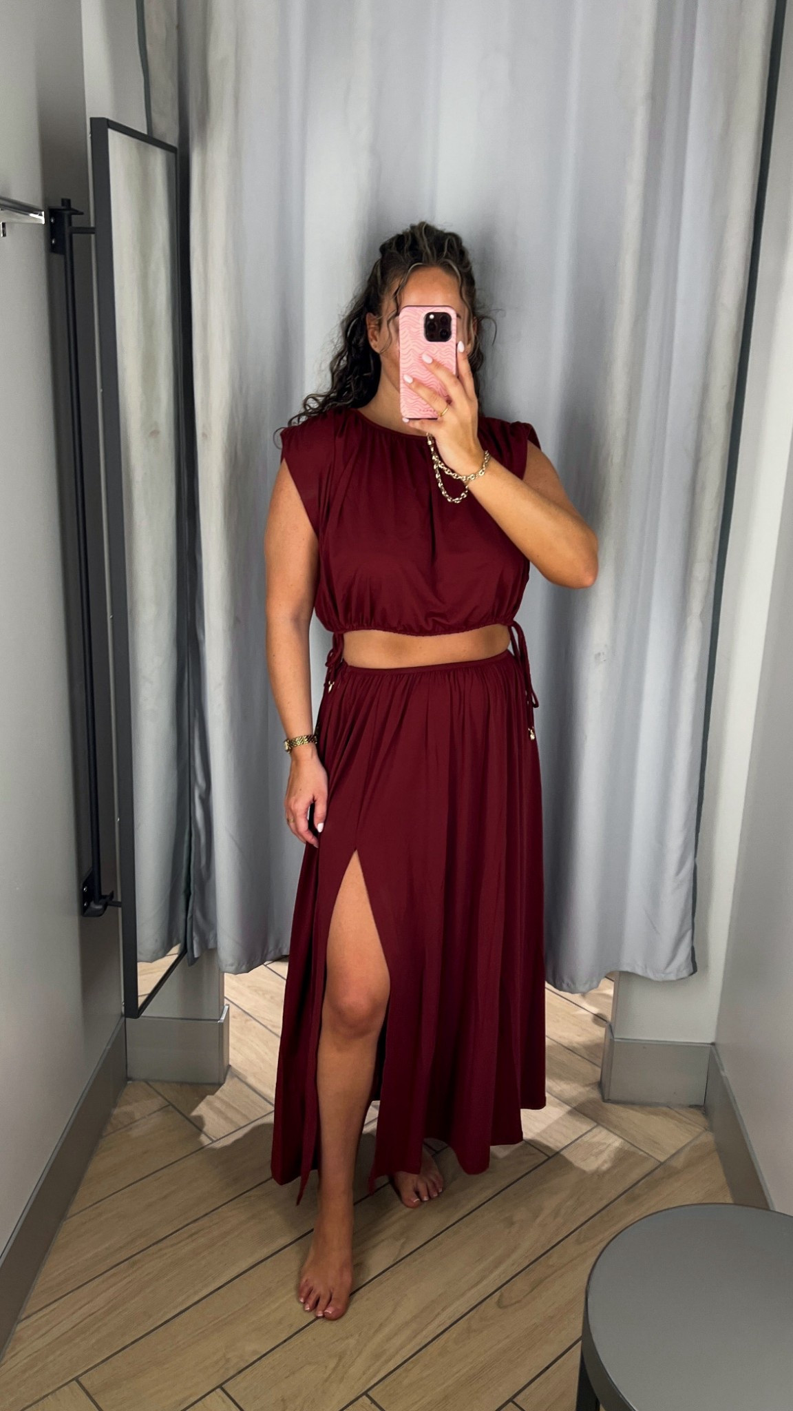 How nice would this be on holiday with gold accessories & shoes! I will link some pieces that I’d style with it!

I’m a UK SIZE 10, 5ft4 and I’m wearing the following sizes;
Im wearing a small in both but I’d say it comes up big. I probably could have gone for the XS, especially in the top!

Holiday outfit, summer outfit, H&M, holiday co-ord, evening outfit

#LTKstyletip #LTKsummer #LTKuk