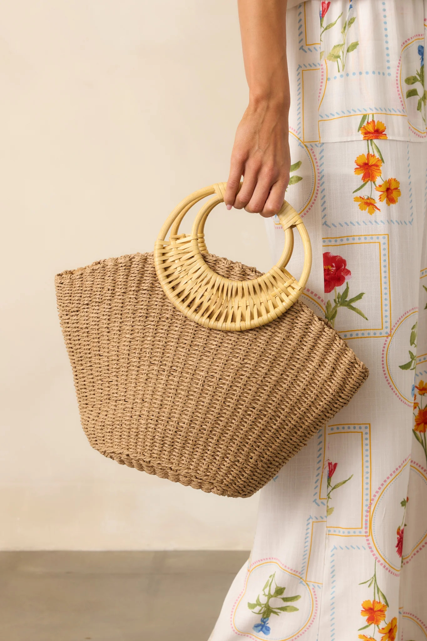 The Calm Of The Coast Tan Raffia Woven Handbag | Red Dress
