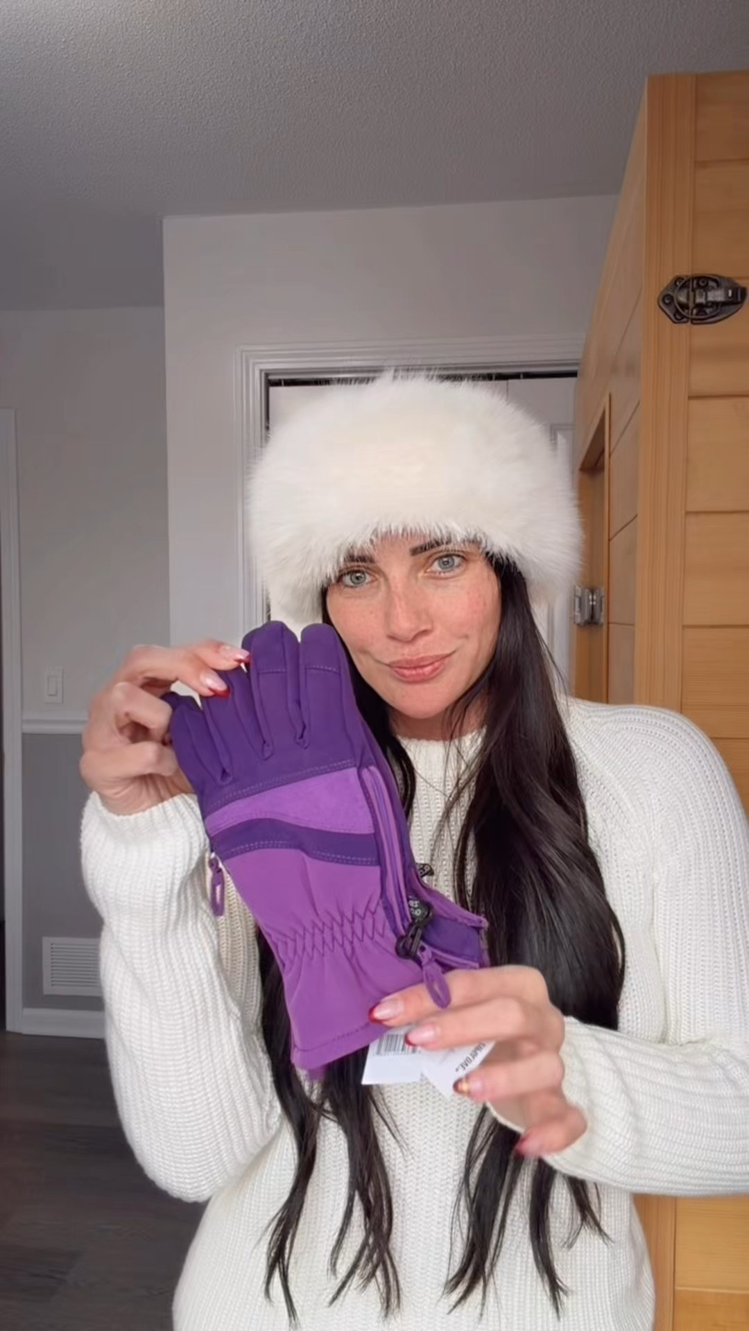 If winter gloves drive you crazy… this is your sign ❄️

ZipGlove opens all the way so putting gloves on is quick and stress-free.
I love being able to show exactly how they unzip and go right on.

Warm, comfortable, and a total game changer.
Linking my favorite style 🤍

@ZipGlove #Zip

#LTKGiftGuide #LTKSeasonal #LTKKids
