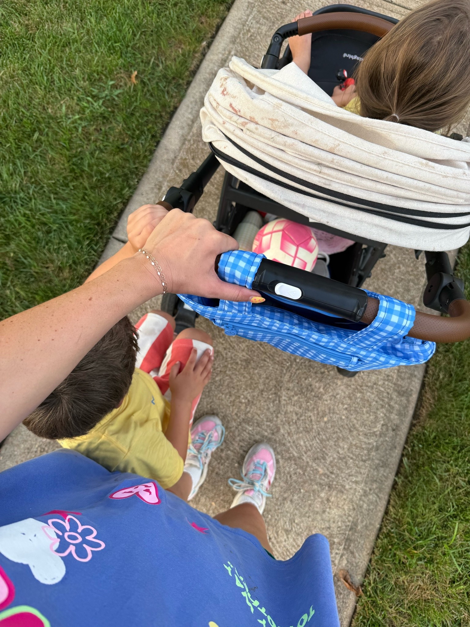 stroller caddy

#LTKootd #LTKmomlife #LTKmorningroutine