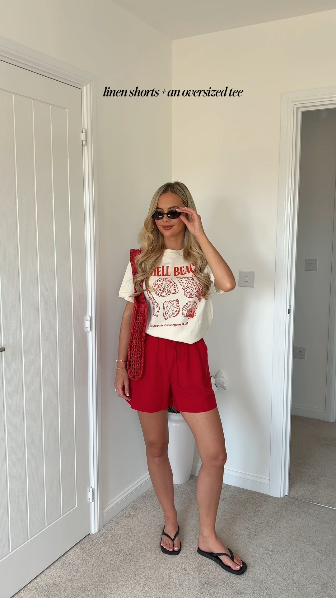 … comfortable, affordable & stylish outfits wearing shorts (but not denim!🤭)✨

I know how much you girls loveeedd the linen trousers from @hm so I thought I’d show you how I style the linen shorts from summer! ☀️ 

These shorts are not only super comfortable but so affordable too! All of these ones range from 14.99 to 24.99 👏🏻

#shorts #stylingshorts #linenshorts #linen #coord #waistcoat #coordinate #coord #hm #handm #summerstyle #outfitideas #holidayoutfits #petitefashion #size6 #outfitinspo 

#LTKsummer #LTKpetite #LTKuk