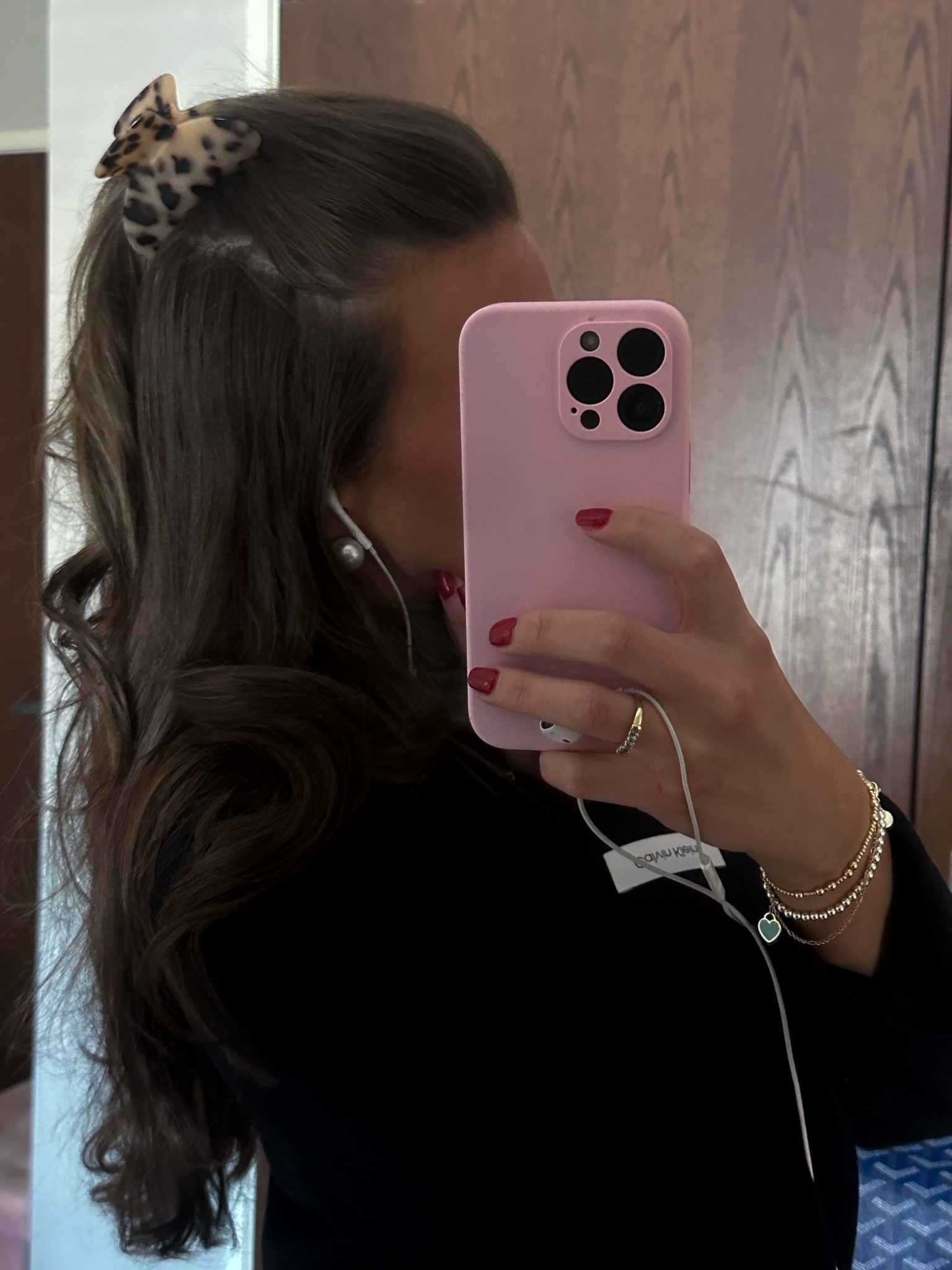 Favvvvvvv claw clip I’m OBSESSED/ so cheap!!!

#LTKdayinmylife #LTKgrwm #LTKBeauty