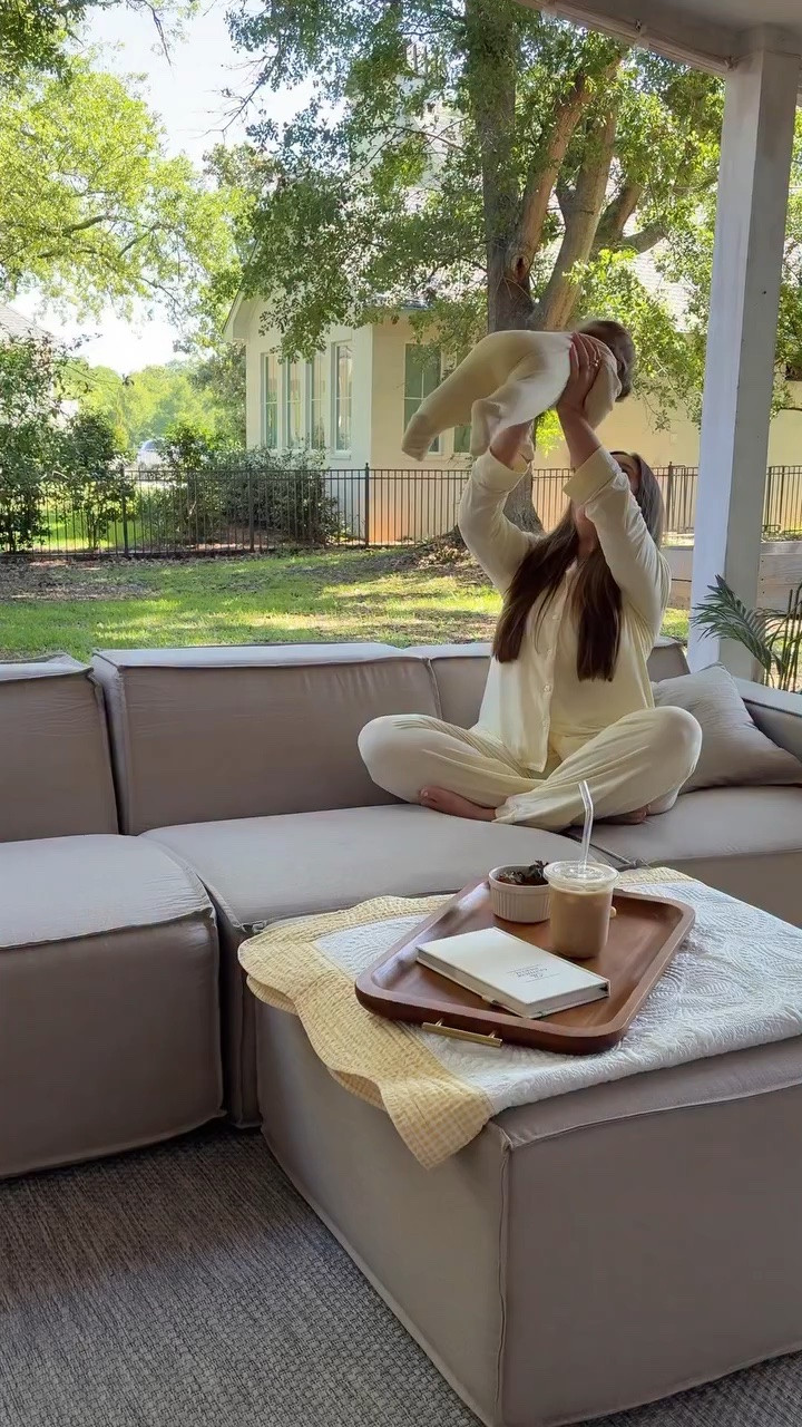 If you’ve been thinking about upgrading your outdoor space for Spring & Summer look no further!🌴 The M1 @rove.lab modular couch is so easy to set up within minutes. It fits perfectly into our space making sweet coffee moments more cozy. Waterproof & stain resistant which makes it a win for our little family. say COUCH for the 🔗 & I’ll send you details! #rovelab #outdoorcouch #bonelesscouch #SmartFoam