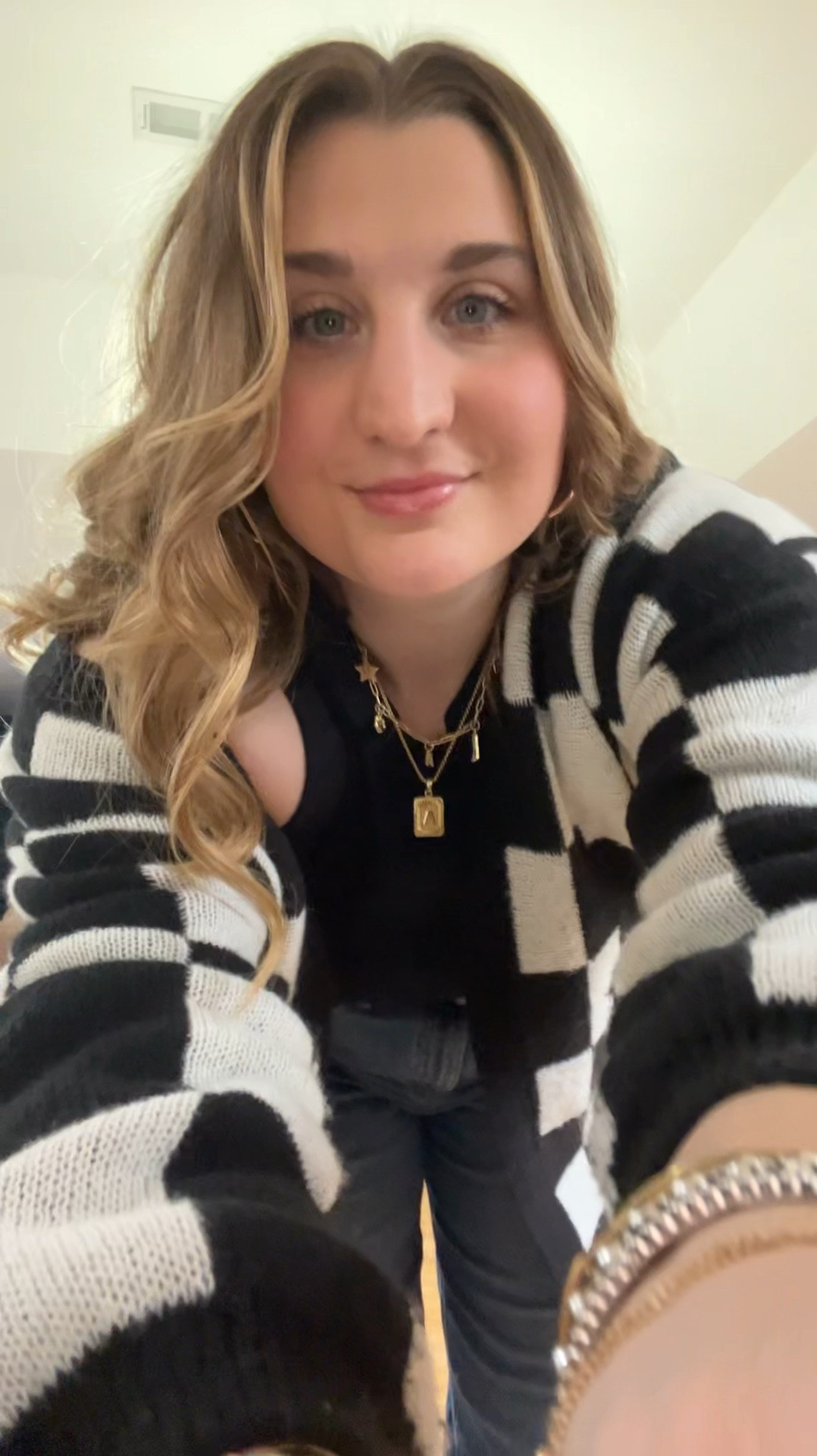 Loved this fit the other day! 🖤🤍 

Casual fashion/ winter fashion/ checkered/ amazon fashion/ Old Navyy