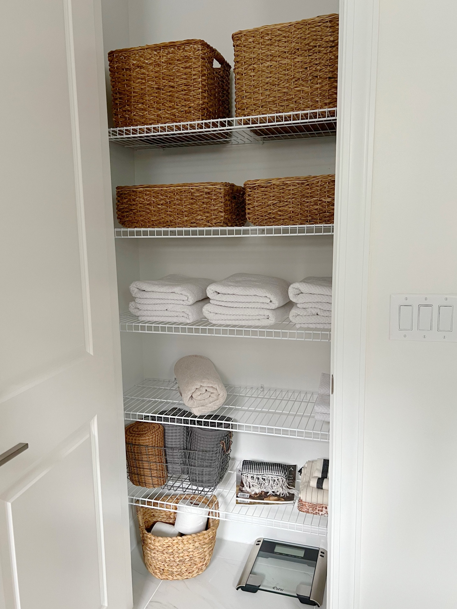 Bathroom organization! Love organizing my closets with these baskets! Makes it look so pretty and hides all those things you don’t want seen! 



#organization #organize #bathroomorganization #closetorganization #baskets #storagebaskets #target #targethome 

#LTKhome