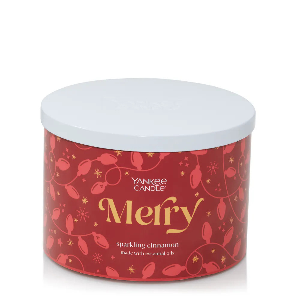 Sparkling Cinnamon - Merry Holiday Cheer Collection - 3-Wick Candles, 18 oz, Medium | Yankee Candle