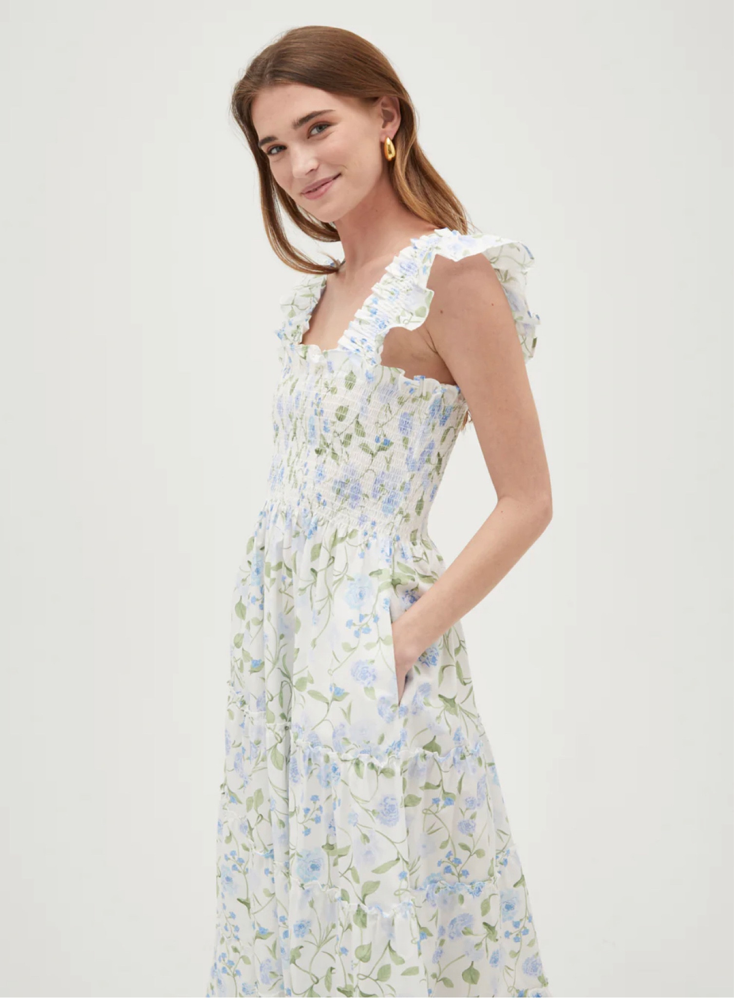 I love this new print, Blue Peony Bouquet Cotton, that’s part of Hill House’s spring drop. Tempted to get the Ellie Nap Dress in this print since I live in that style dress in spring and summer! 