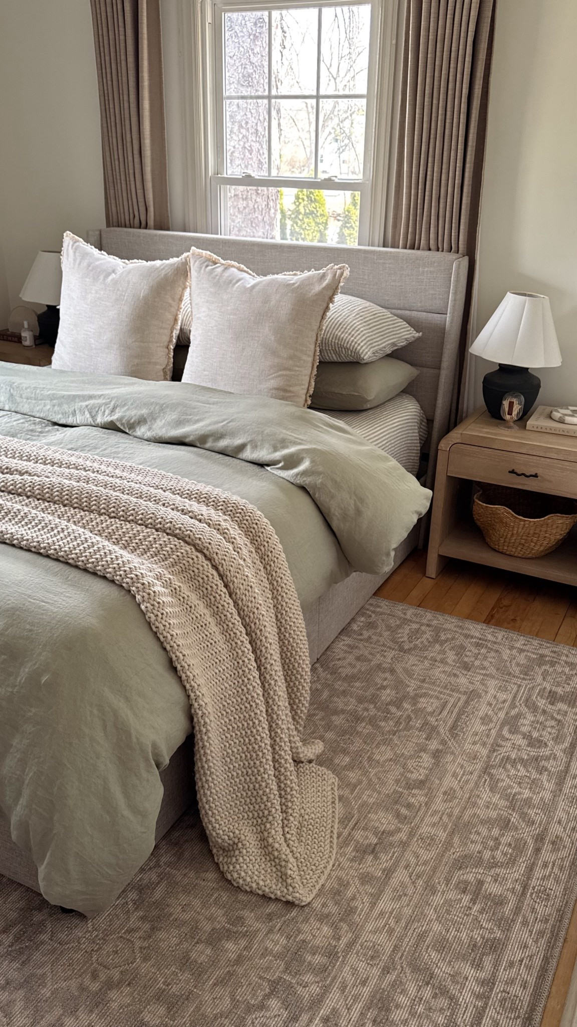 stripe & green bedding for spring! 🌷✨🌧️🕯️🧺


Quince, quince bedding, linen, linen bedding, stripe sheets, linen duvet cover