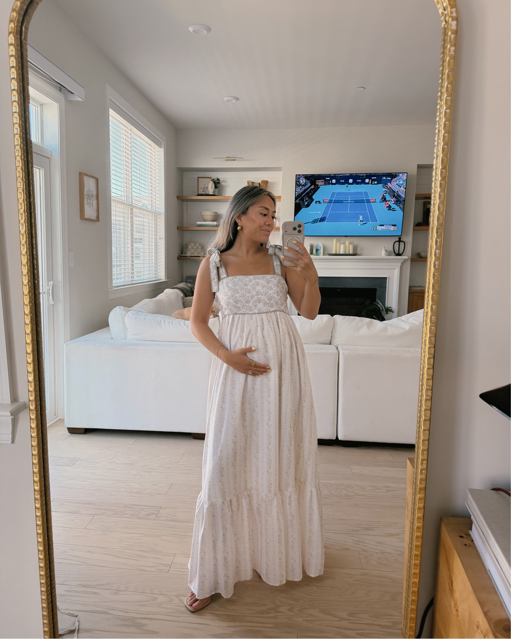 Maternity dresses that also work postpartum!

Wearing a small in all dresses! 


#LTKBump #LTKPetite #LTKootd