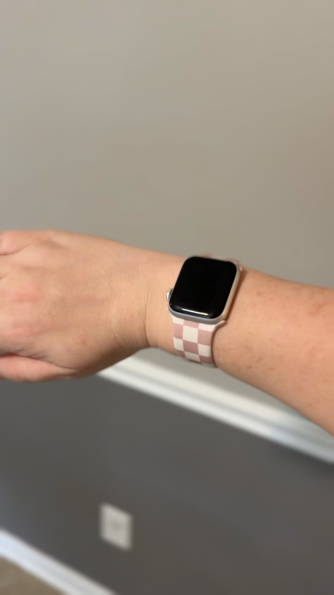 Checkered apple watch bands 

#LTKFitness #LTKWorkwear #LTKStyleTip