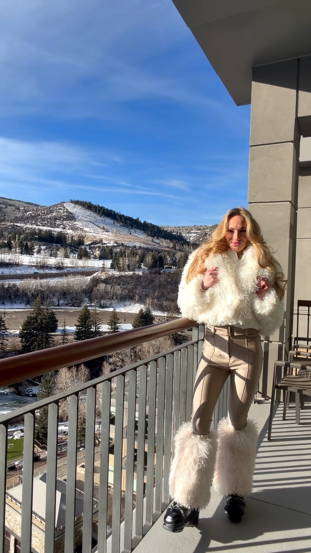 the ski suit that actually makes you look like that girl ❄️ link in bio to shop the look.

#winterfashion #outfitinspo #wintertrends #styletips #fashion2025 #trendyoutfits

Winter outfit inspiration, ski outfit 2026, Mongolian fur coat, luxe winter style, what to wear skiing.

#LTKootd #LTKgrwm #LTKdayinmylife