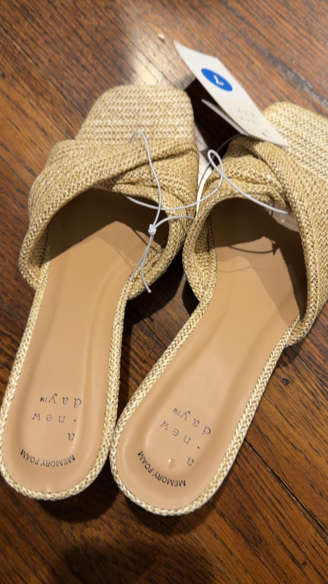 These woven kitten heels are so chic and perfect! 

#LTKootd