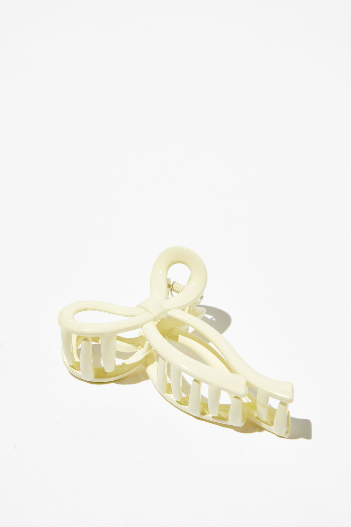 Bow Hair Claw | Cotton On (ANZ)