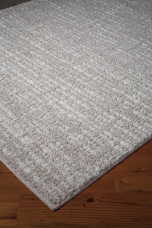 Amazon.com: Signature Design by Ashley Norris Casual 32mm Pile Rug, 7 x 9 ft, Taupe & White : Hom... | Amazon (US)