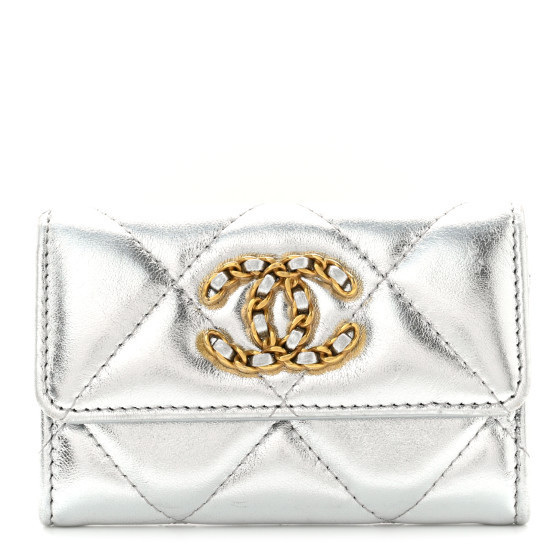 Metallic Goatskin Quilted Chanel 19 Flap Card Holder Silver | FASHIONPHILE (US)