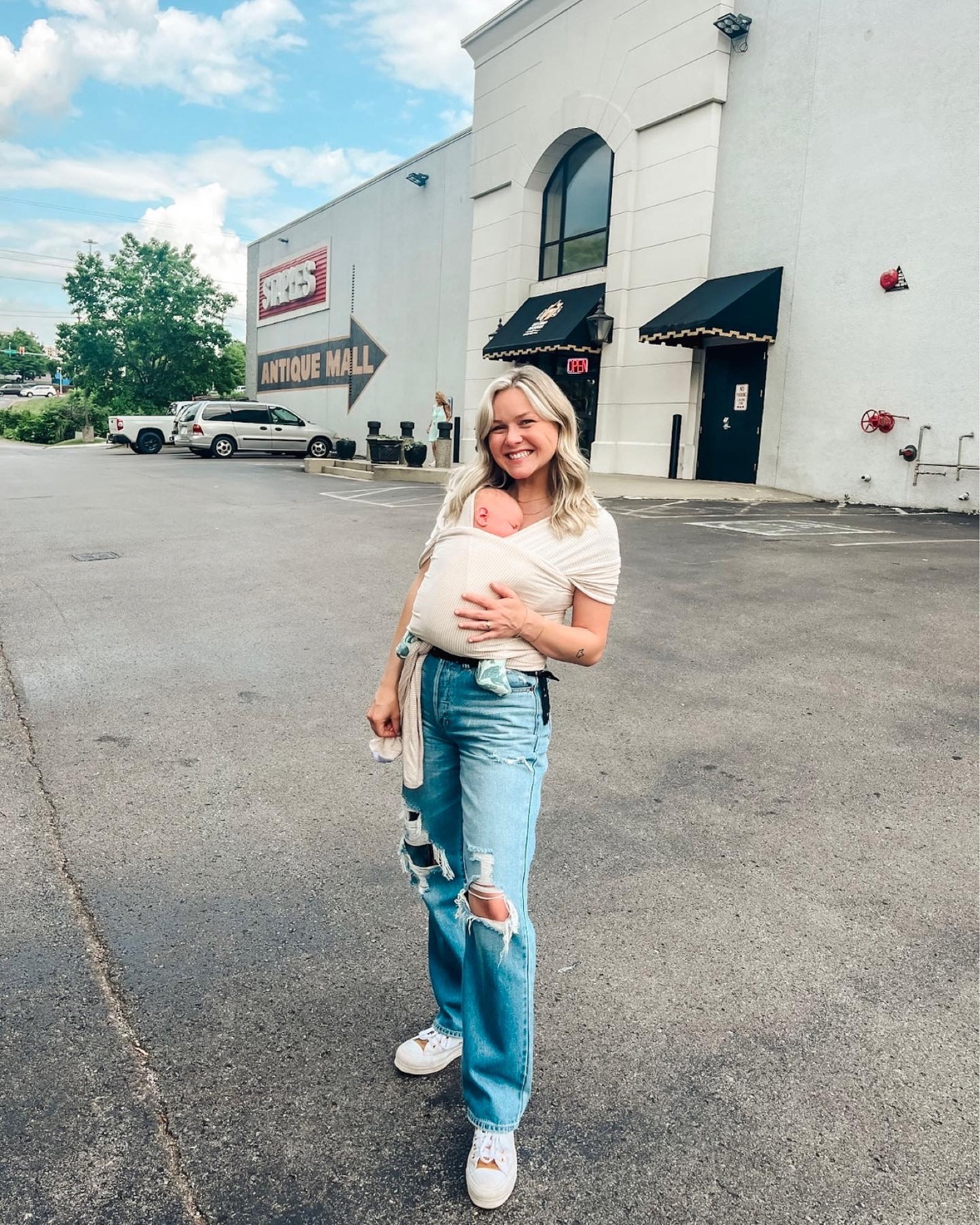 absolutely cannot recommend the solly baby wrap enough for these early days with baby 🥰 the wrap made it so easy to shop around for antiques 