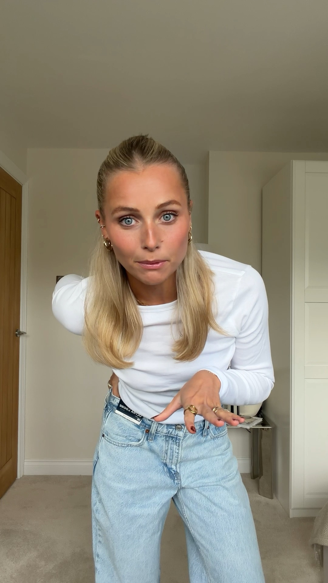 these jeans are 10/10👖🤍

#LTKuk #LTKjeans #LTKautumn