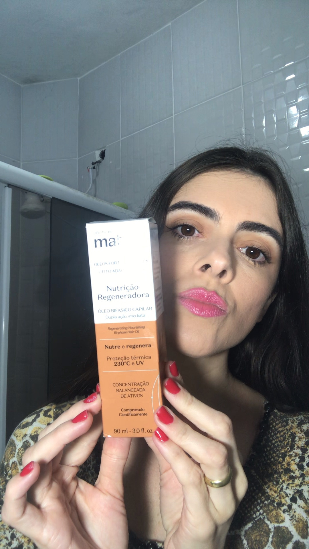 Óleo capilar maravilhoso, cheiro delicioso e não pesa nada no cabelo! Temos e nacional de dona Boticário 

#LTKbrasil #LTKbeauty