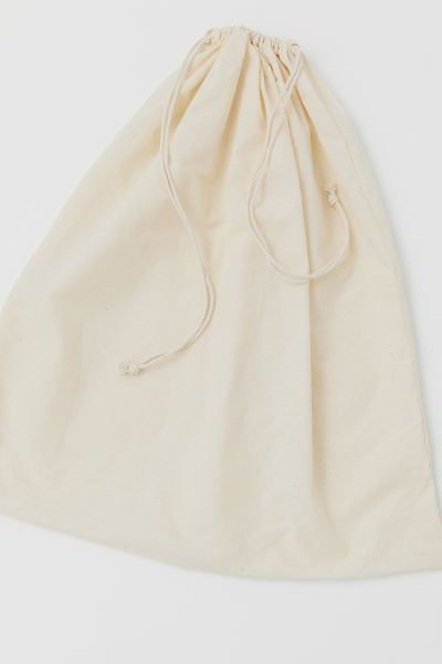 Cotton reading nook | H&M (UK, MY, IN, SG, PH, TW, HK)