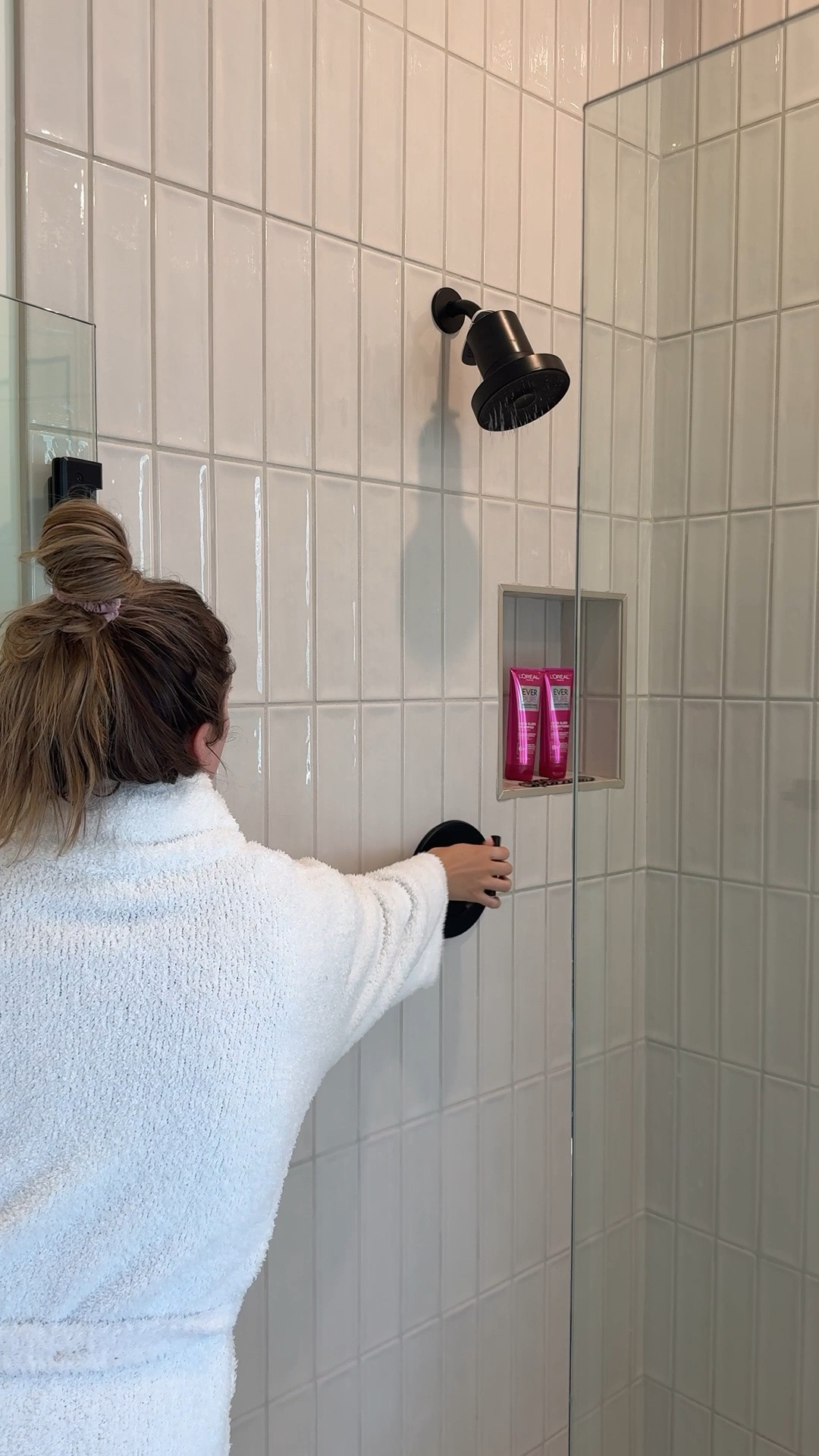 #AD | Full body shower for this mama who needs it today post travel!!! ✈️😅💖 These @LorealParis products from @Target have been working wonders on my hair lately - y’all need to give it a try!!! Linking over on my LTK in my bio! 🙌🏽 

#TargetPartner #Target #LOrealParisPartner​ #LOrealParisHairCare ​#EverPureIronSleek