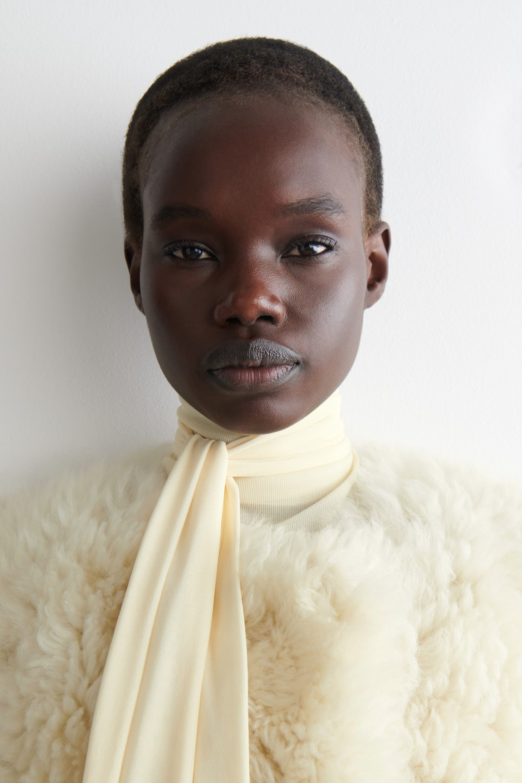 COLLARLESS SHEARLING COAT - CREAM | COS | COS (AU)