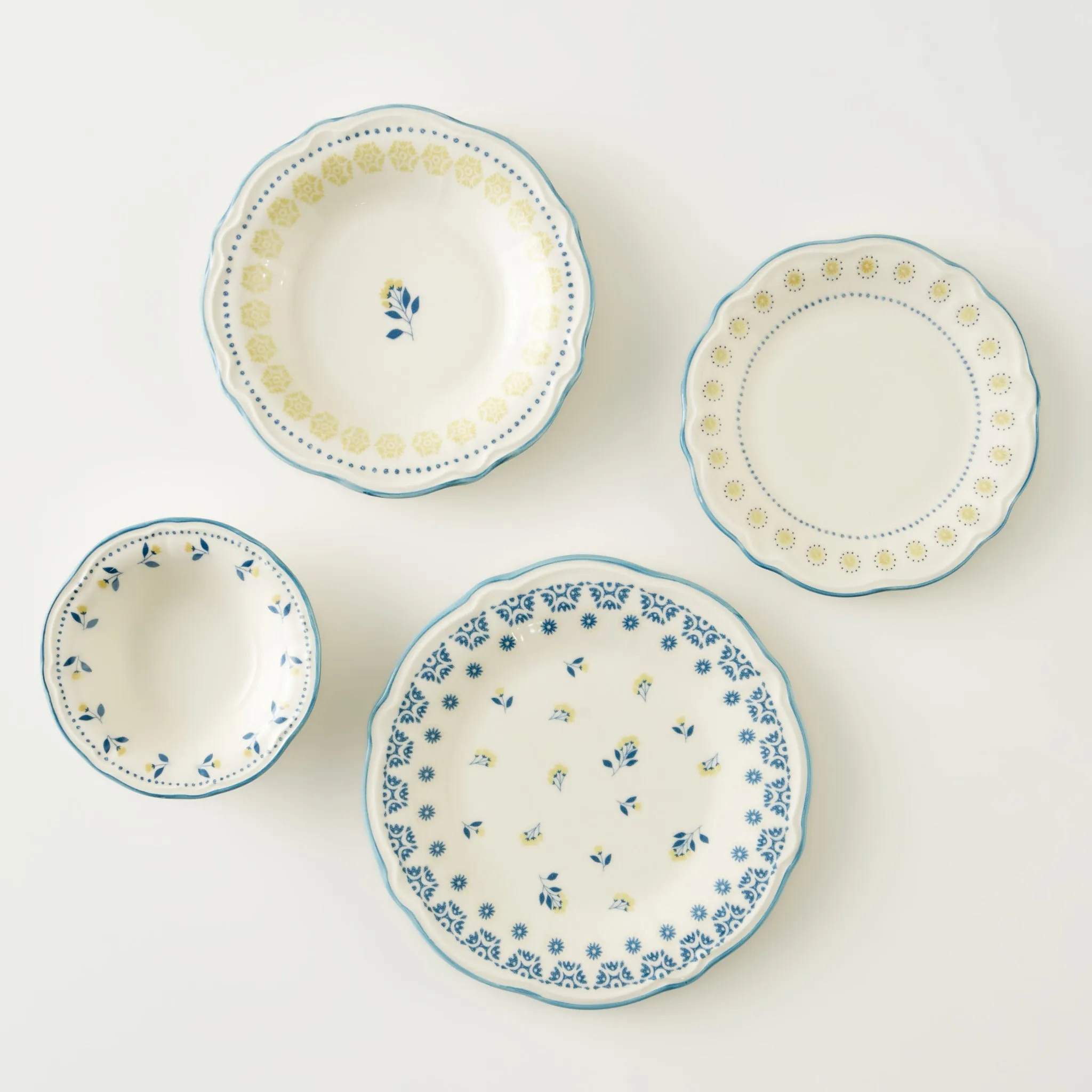 Mabel 24 Piece Stoneware Dinnerware Set - Bella Maison | Bella Maison USA