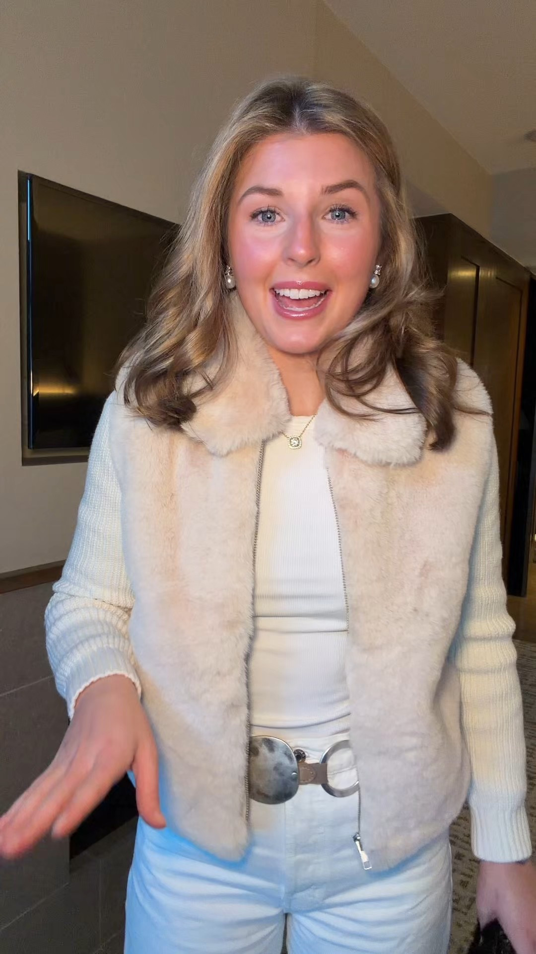 OOTN! Last day in Colorado :) wearing a S in sweater and 26 in jeans 