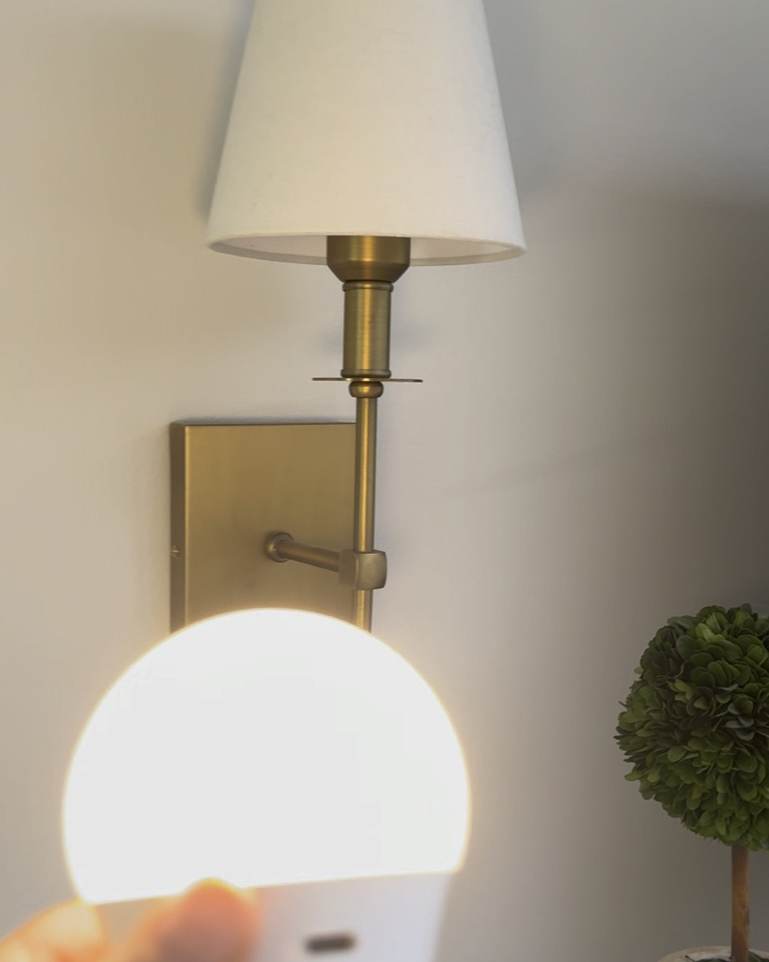 Rechargeable Amazon light bulbs! No hardwiring needed! 