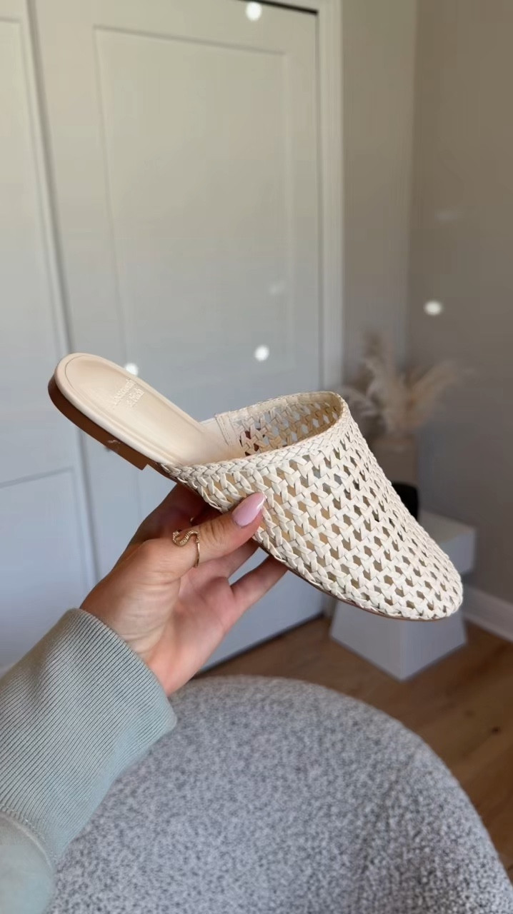    I’m obsessed with these woven mules! Dress them up or down 🤍 they will go with everything! I will have them 🔗 on my LTK in the shoe section. 

@abercrombie 
