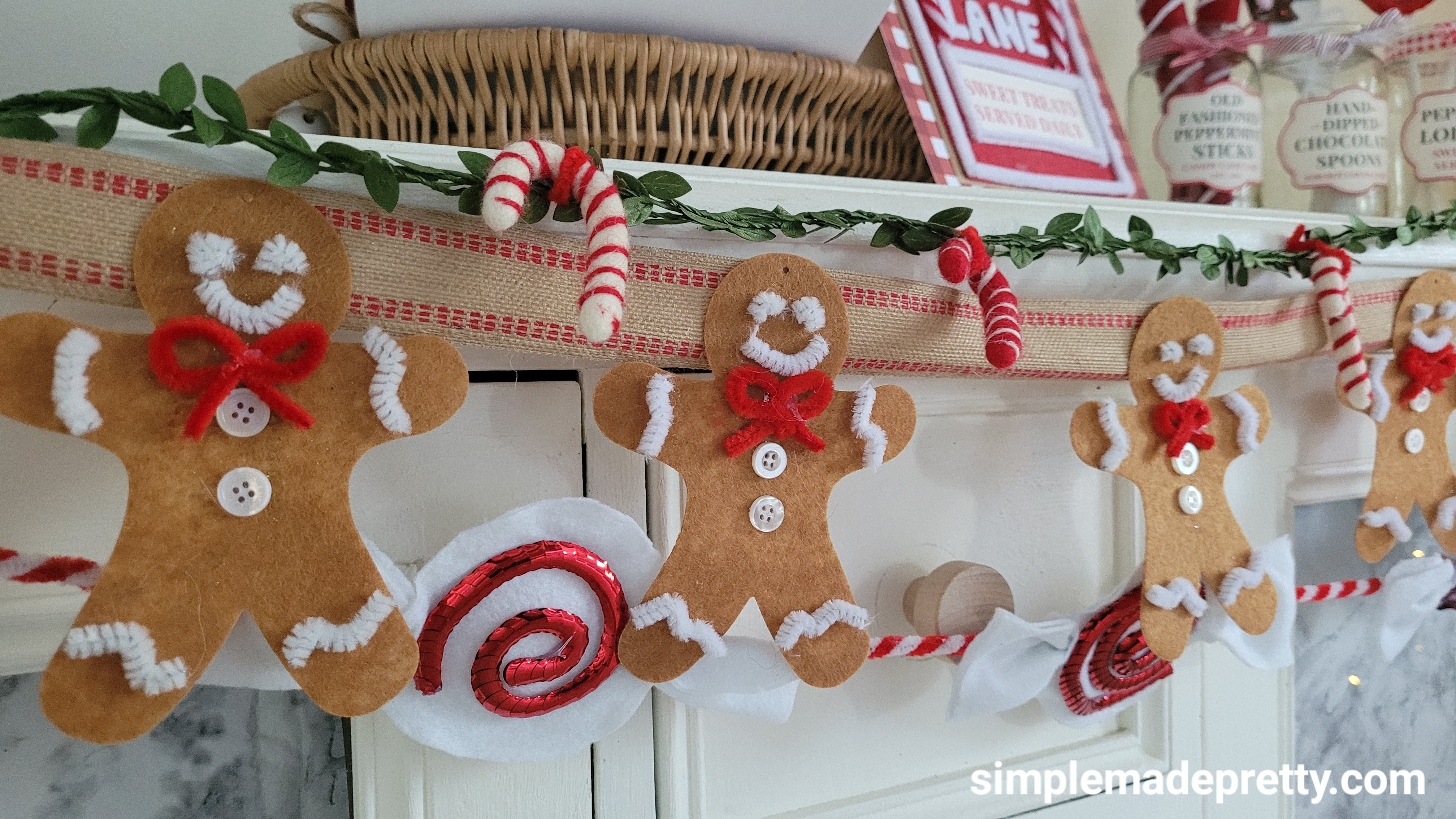 The garlands that brought the whole room together 🍪❤️🍬
Gingerbread + peppermint = the coziest combo. See more Chrismtas garlands at https://simplemadepretty.com/diy-christmas-garlands/ 

 #LTKHoliday #LTKSeasonal #LTKHome