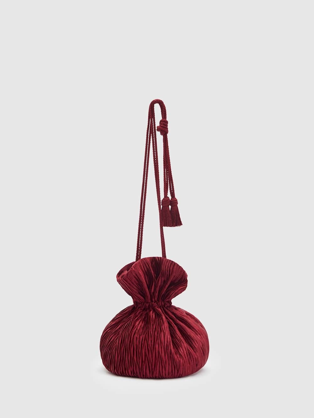 Reformation Aphrodite Pleated Pouch 🥰🥰🥰

#LTKGiftGuide #LTKHoliday #LTKItBag