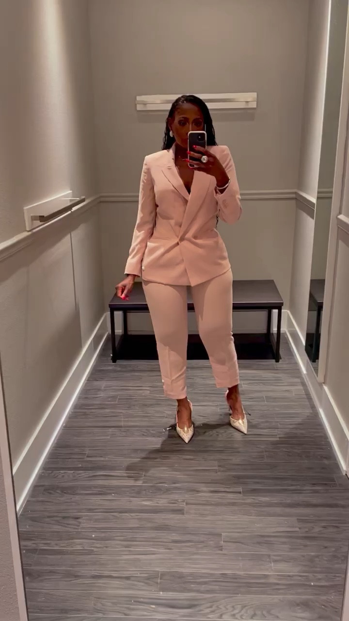 Suited for work, weekend, and beyond.
•
•
•
SHOP this look using my link below:

https://creatoriq.cc/456IjUc


#LTKshoecrush #LTKbeauty #LTKSeasonal