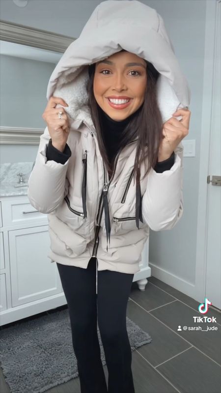 This is my third year rocking the viral Amazon Winter Coat feat 6 big pockets & a fleece lined hood for extra warmth!! ❄️

#LTKstyletip #LTKtravel #LTKSeasonal