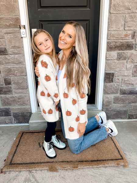 Super high quality AND affordable fall fashion perfect for your little lady (Goldie will only wear clothes that are soft and cozy) + matching moments for those fall pictures at the pumpkin patch/hay rides/carving pumpkin nights! @sparkleinpink #sparkleinpink #mommydaughterdate #fallfashion #fallfavorites #getreadywithme #mommyandme #ad