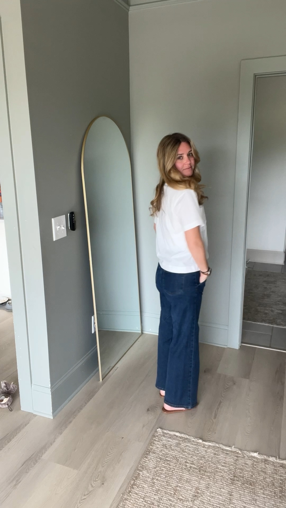 I totally forgot I didn't do my makeup yet but had to get the outfit documented!! This outfit was so simple yet so cute! I felt cute and it was comfy!! 

#LTKmomlife #LTKdayinmylife #LTKgrwm