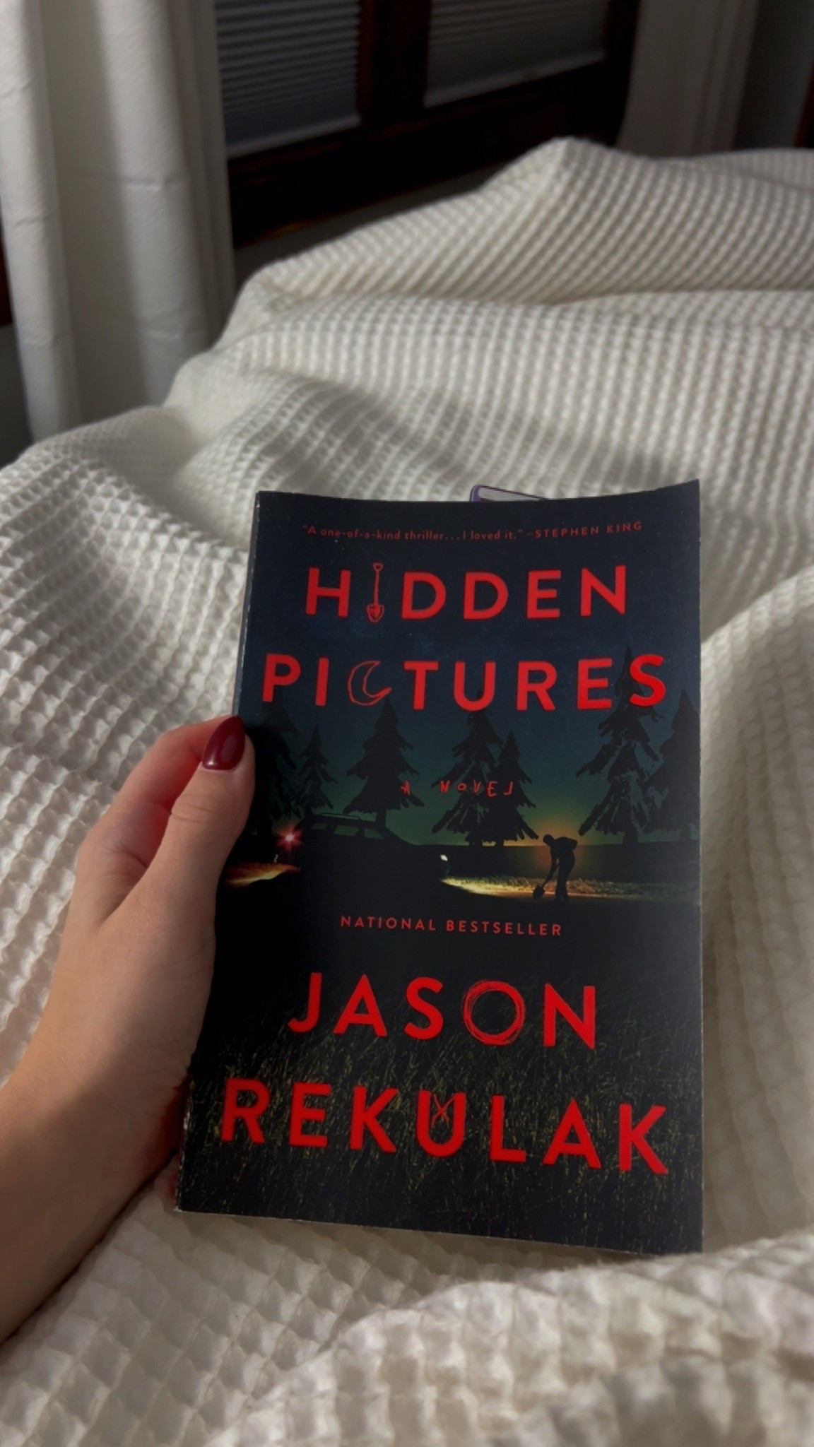 my current read 📖

#LTKSeasonal #LTKHalloween #LTKTravel