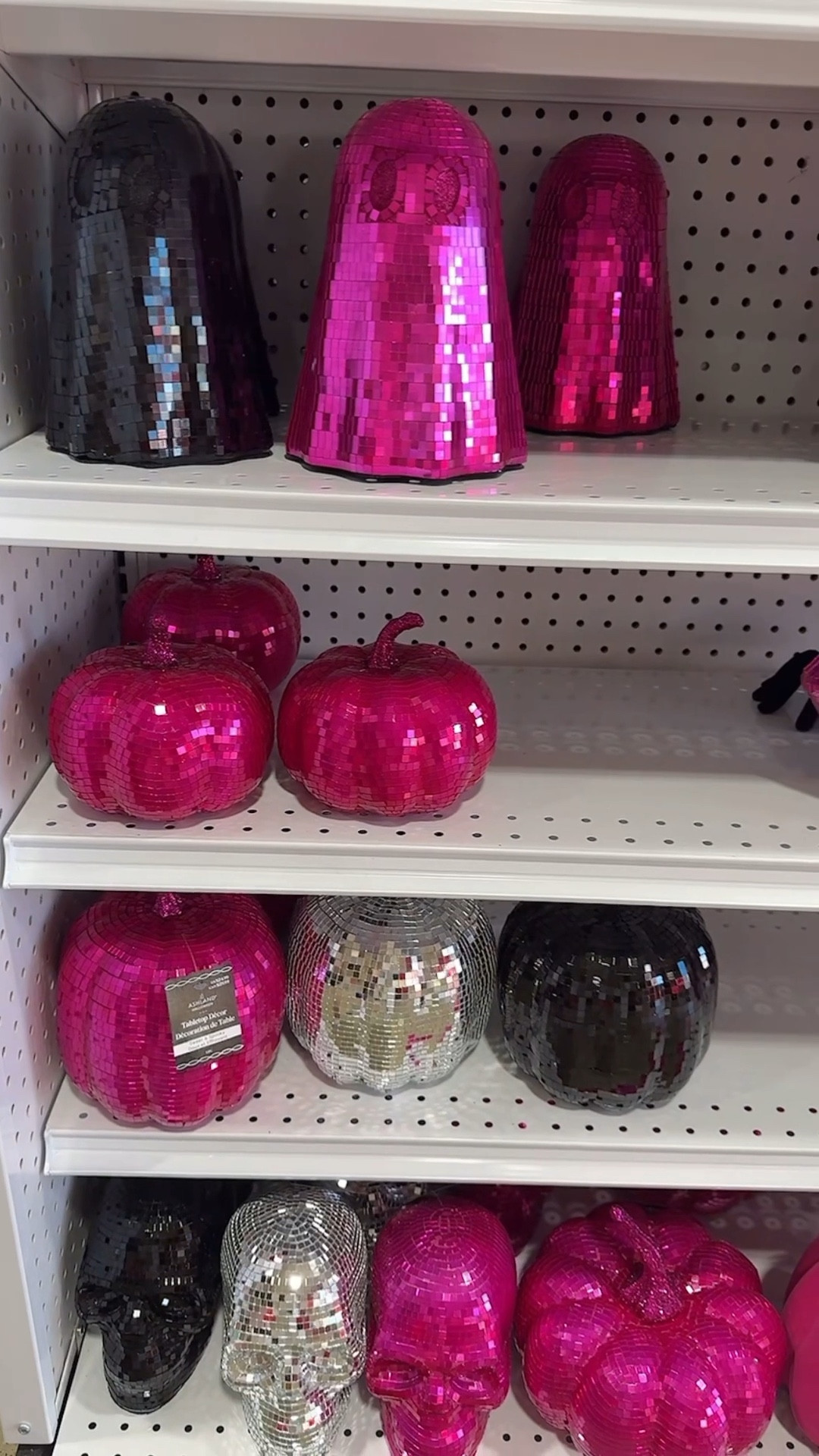 Halloween crafts for kids Halloween Decor Disco Pumpkin Skeleton Ghost Diamond Art Friendship Bracelets Canvas Painting family time night 
	•      Halloween DIY
	•      Michaels haul
	•	Kids activities at home
	•	Family DIY
	•	Halloween decor ideas
	•	Fun Halloween crafts
	•	Mom life
	•	Holiday crafts
	•	DIY projects for kids

#LTKSaleAlert #LTKKids #LTKHalloween