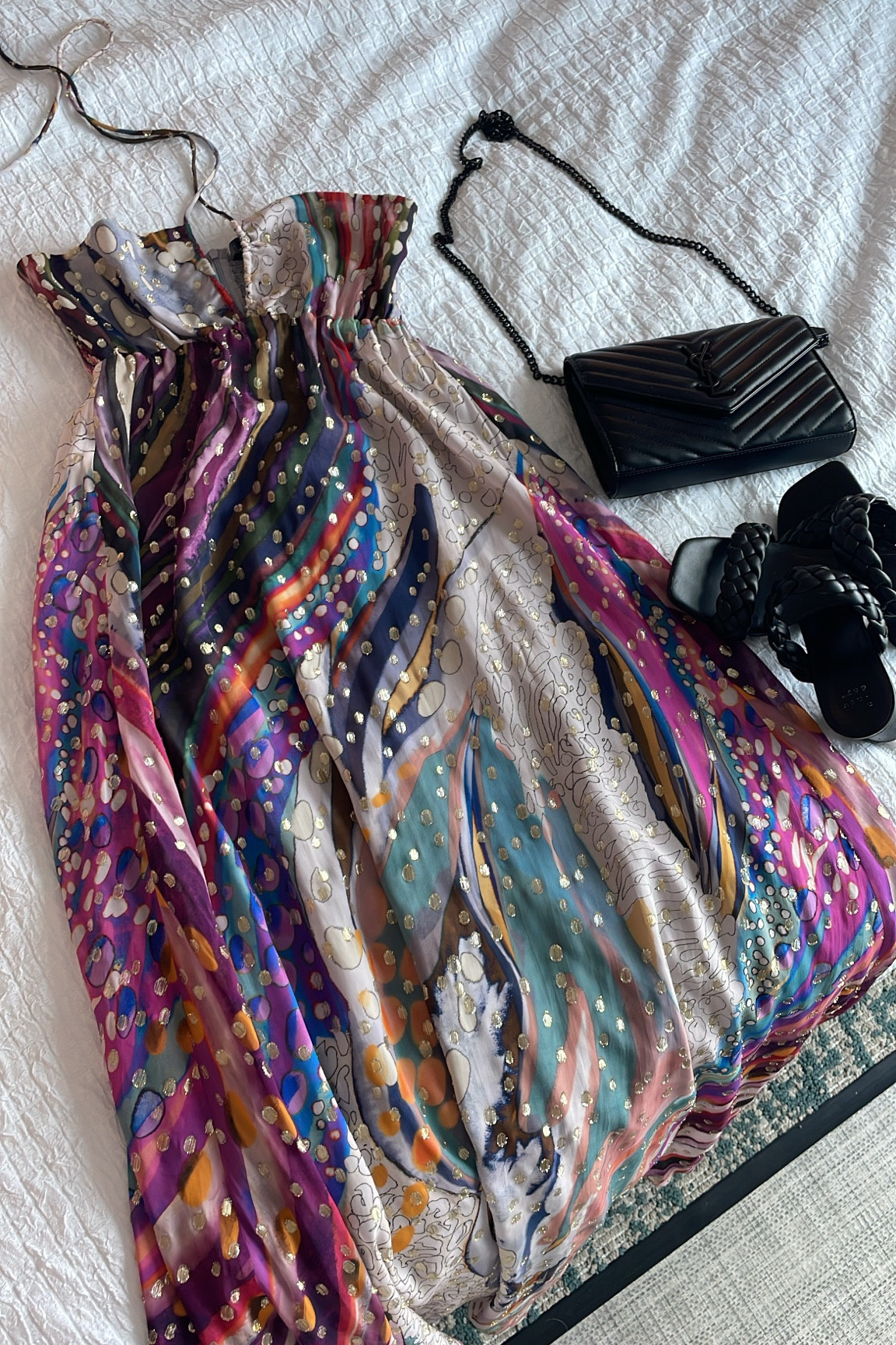 Black tie wedding vibes 

#LTKSeasonal #LTKWedding #LTKItBag