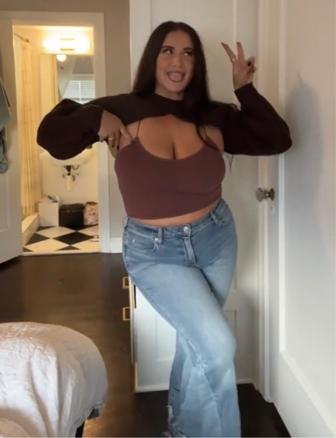 Wearing size large in the shrug and 14 in the pants! 

#LTKcurves