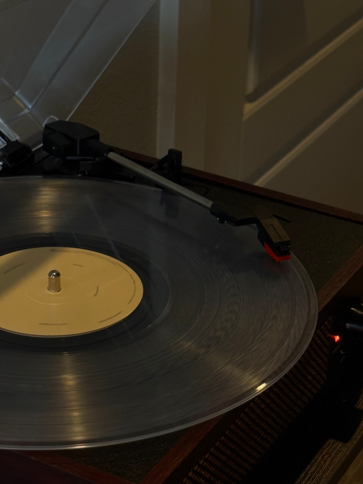 Sundays are for vinyls & vinos.  #amazonhaul #solange

#LTKFindsUnder50