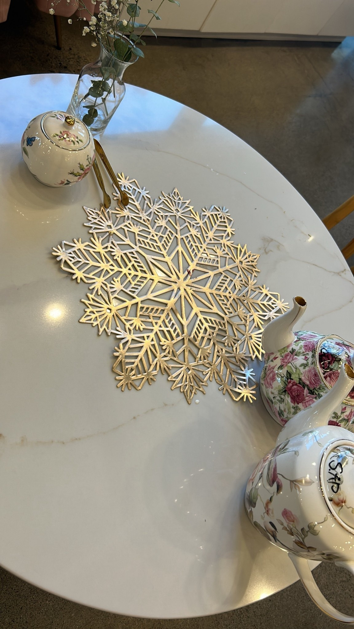 Morning Lavender in Tustin is such a dream for tea lovers. Their little setup is straight out of a storybook, perfect for snapping a few photos or just savoring a slow morning. You can pop in for coffee if you’re in a hurry, but the full tea experience is worth it. Delicate cups, charming tables, and all the little details make it feel like a mini escape.

#morninglavender #tustin #teatime #coffeeshopvibes #cafestagram #lavenderaesthetic #morningritual #coffeelover #teaexperience #cutecafes

morning lavender | tustin | morning tea | tea time experience | coffee break | cafe decor | relaxing morning | aesthetic cafe | lavender love | slow morning

#LTKfoodie #LTKHome #LTKTravel